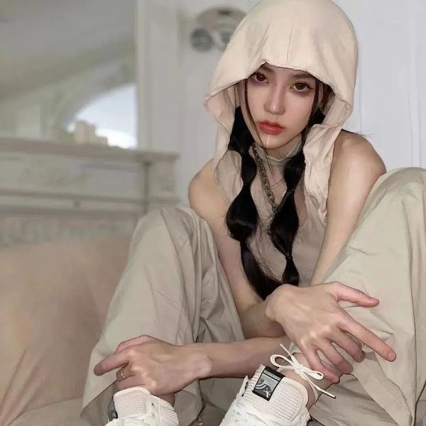 爱在人间封面